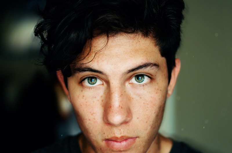 "Ik dacht dat ik uiteindelijk een man kon worden. Maar het enige wat ik werd, was een verminkte en misbruikte versie van mezelf."