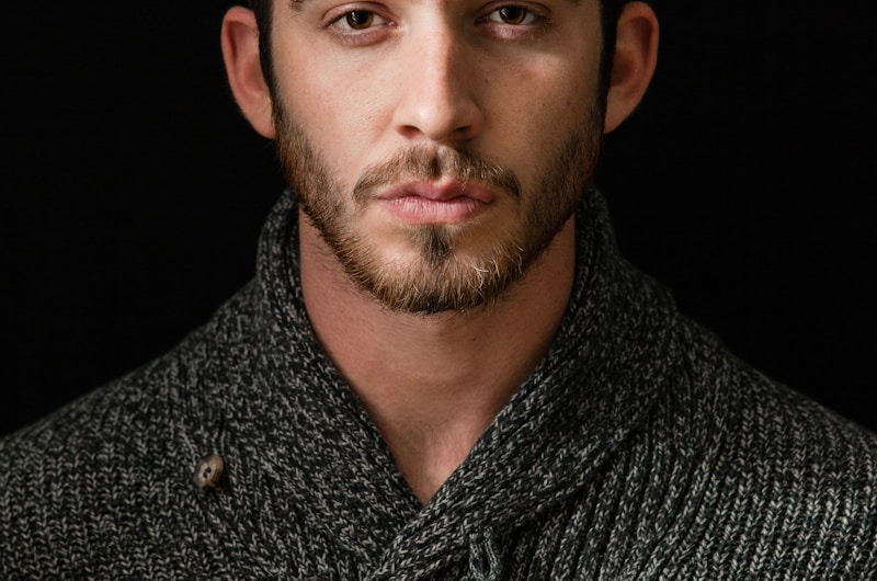 "Na mijn tweede bezoek aan de genderkliniek schreven ze me al puberteitsremmers voor." — Miles Yardley, voormalig modemodel, klaagt CHOP aan